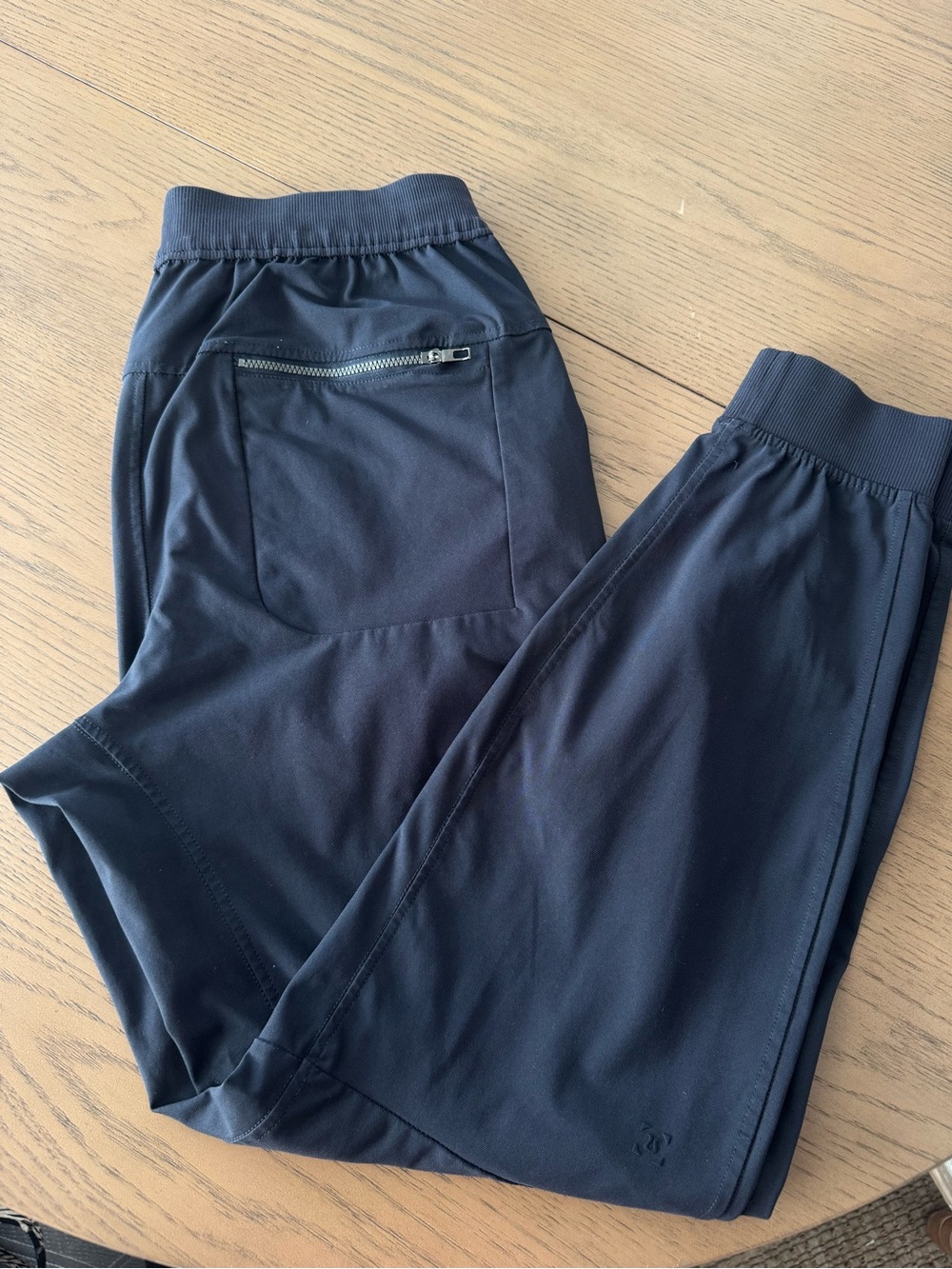 Lululemon Men’s Black Jogger Pants Drawstring Stretch Size Small